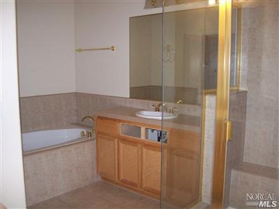 8101 El Alcazar Ct, Vallejo, CA 94591 photo 6