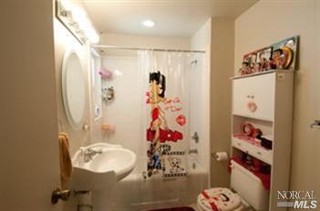 204 La Canyada Dr, Vallejo, CA 94591 photo 4