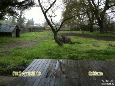 377 Donna Dr, Windsor, CA 95492 photo 2
