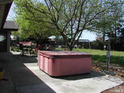 6867 Willow Rd, Vacaville, CA 95687 photo 14