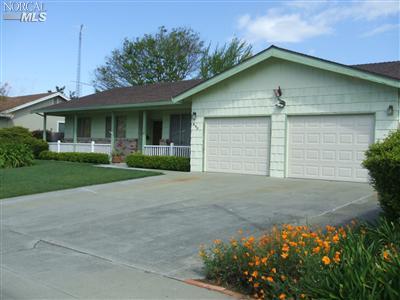 840 Hillview Dr, Dixon, CA 95620 photo 1
