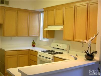 39 Arnold Dr, Novato, CA 94949 photo 5