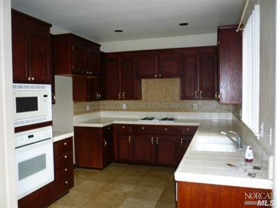 2373 Mountain View Ct, Fairfield, CA 94534 photo 3