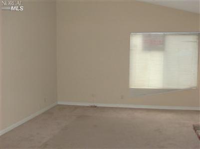 560 Basalt Dr, Vallejo, CA 94589 photo 2
