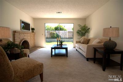 2172 Monterey Dr, Fairfield, CA 94534 photo 2