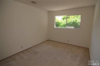 2172 Monterey Dr, Fairfield, CA 94534 photo 5