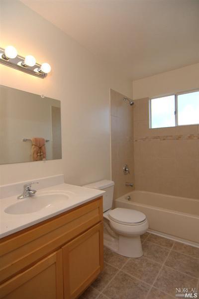 2172 Monterey Dr, Fairfield, CA 94534 photo 8