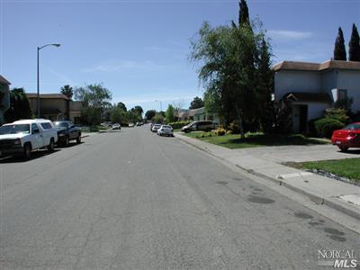 2477 Baltic Dr, Fairfield, CA 94533 photo 5