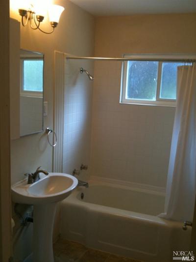 1217 Grant Ct, Fairfield, CA 94533 photo 3
