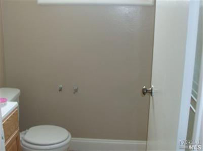 409 E Pacific Ave, Fairfield, CA 94533 photo 8