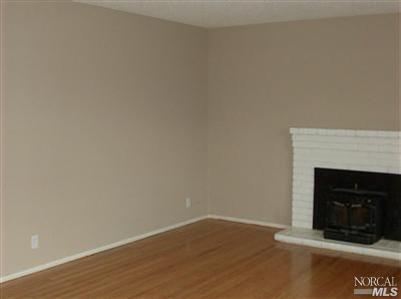 409 E Pacific Ave, Fairfield, CA 94533 photo 2