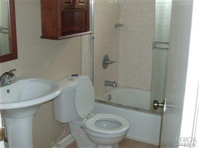 409 E Pacific Ave, Fairfield, CA 94533 photo 4
