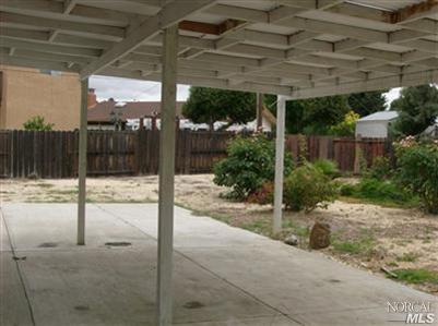 409 E Pacific Ave, Fairfield, CA 94533 photo 9