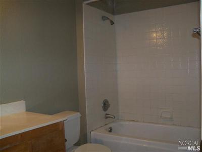 207 Suffolk Pl, Winters, CA 95694 photo 13