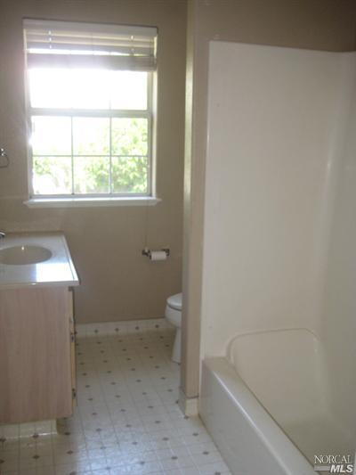 741 Pine St, Santa Rosa, CA 95404 photo 4