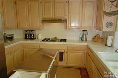116 Cobblestone Ct, Novato, CA 94945 photo 3