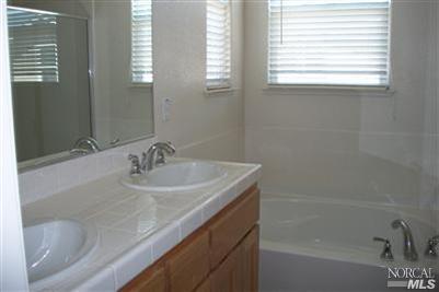 1640 Glenmore Dr, Fairfield, CA 94533 photo 8