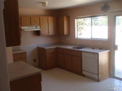 135 Stephanie Ct, Vallejo, CA 94589 photo 2