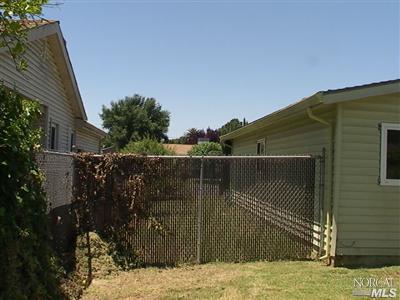 2054 Peach Tree Dr, Fairfield, CA 94533 photo 4