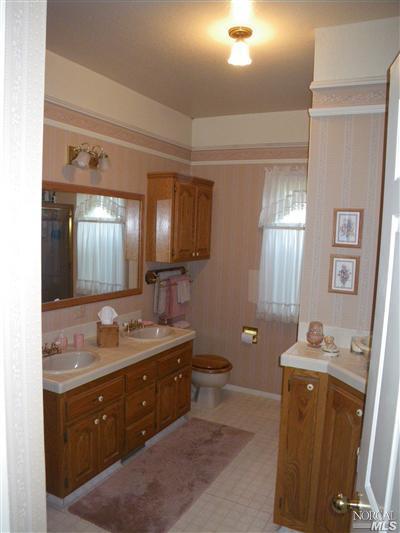 895 W School St, Cotati, CA 94931 photo 8