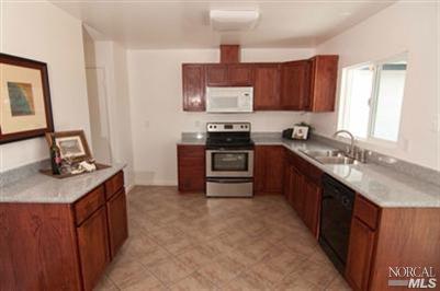 360 Pembroke Dr, Vallejo, CA 94589 photo 4