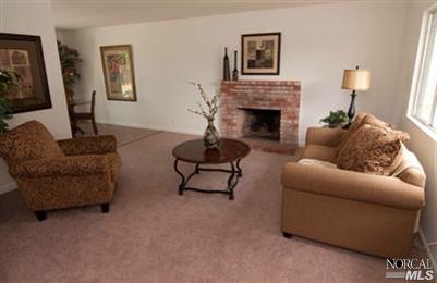 360 Pembroke Dr, Vallejo, CA 94589 photo 2