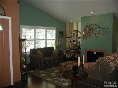 320 Smith Dr, Petaluma, CA 94952 photo 2
