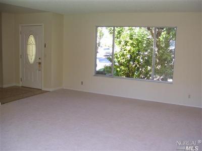 1907 Jacobs Ct, Fairfield, CA 94534 photo 3