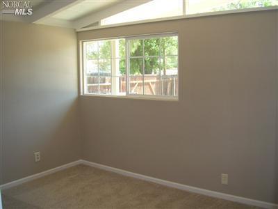 1054 1st St, Fairfield, CA 94533 photo 8