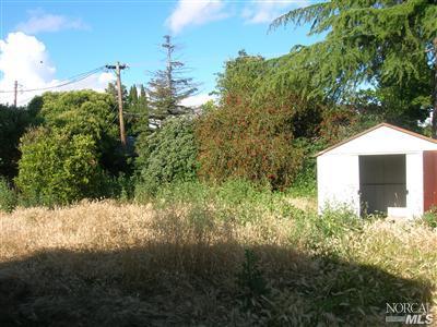 236 Lawrence St, Fairfield, CA 94533 photo 2