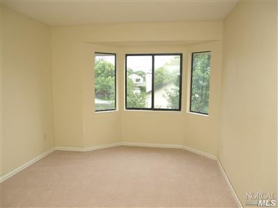 934 Bond Pl, Windsor, CA 95492 photo 6