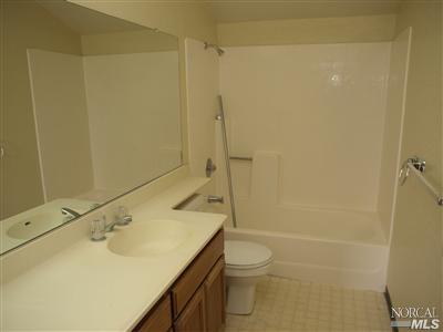 934 Bond Pl, Windsor, CA 95492 photo 5