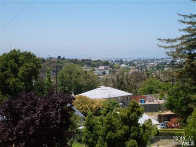 124 Navone St, Vallejo, CA 94591 photo 2