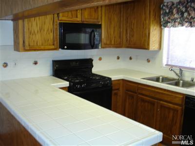 238 Usher Dr, Windsor, CA 95492 photo 2