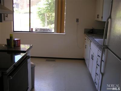 176 Kathy Ellen Dr, Vallejo, CA 94591 photo 2