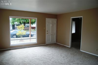 913 Maple Ave, Vallejo, CA 94591 photo 2