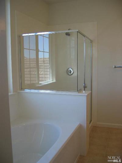 886 Hampton St, Vacaville, CA 95687 photo 8