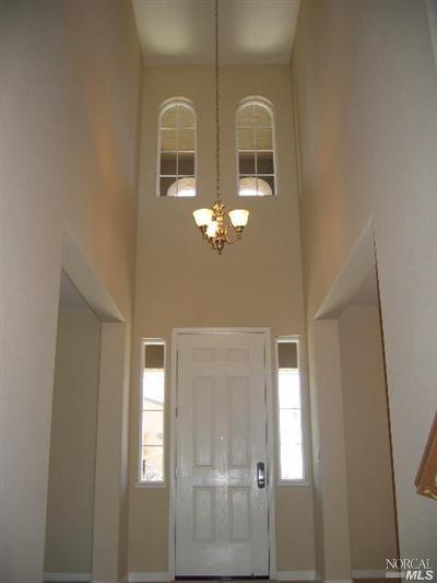 886 Hampton St, Vacaville, CA 95687 photo 3