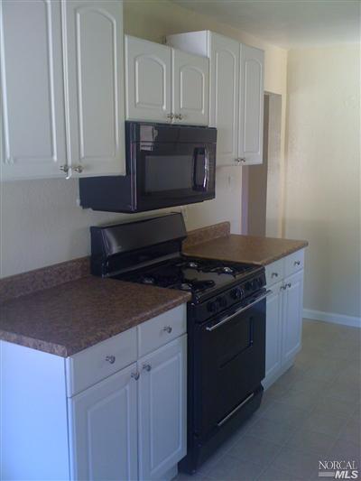 815 Stella St, Vallejo, CA 94589 photo 3