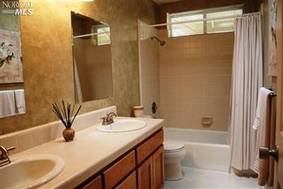 6189 Marsi Ct, Windsor, CA 95492 photo 13