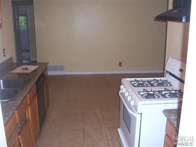 376 Alhambra Ave, Vallejo, CA 94591 photo 4