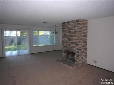 419 Hartwick Ln, Fairfield, CA 94533 photo 2