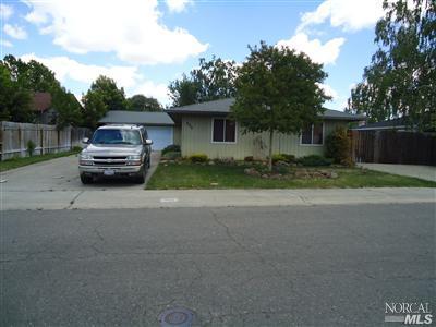 605 Spruce St, Dixon, CA 95620 photo 1