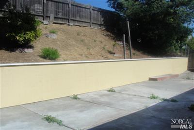 720 Falcon Dr, Vallejo, CA 94589 photo 3