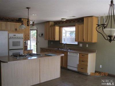 8120 Countryside Ct, Windsor, CA 95492 photo 4