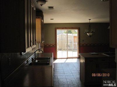 8120 Countryside Ct, Windsor, CA 95492 photo 3