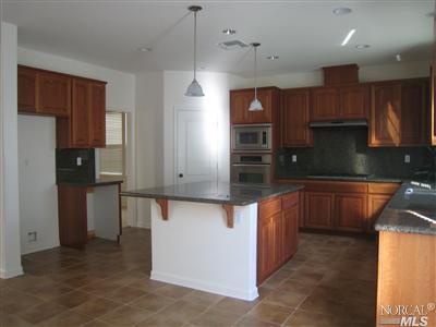 7232 Willow Creek Cir, Vallejo, CA 94591 photo 4