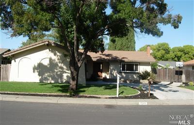 755 Corte Granada Ct, Vacaville, CA 95688 photo 2