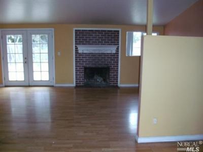 207 Melba Dr, Vallejo, CA 94589 photo 2