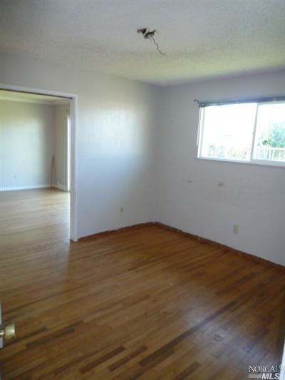 385 Sawyer St, Vallejo, CA 94589 photo 6